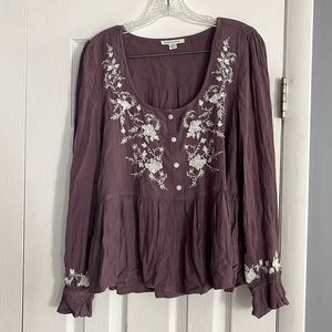 American Eagle long sleeve pheasant top size medium